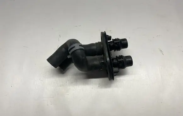 Audi A5 8T 8F Engine coolant pipe/hose 8K0122327