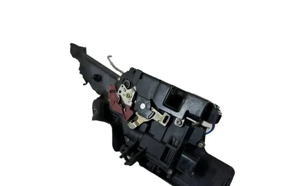 Audi A4 S4 B6 8E 8H Front door lock 8E0837350
