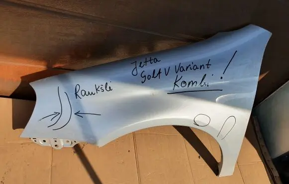 Volkswagen Jetta V Fender 1K5821105 1K5880681A