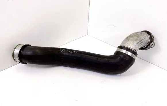 Intercooler hose/pipe