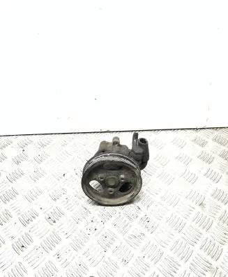 Volkswagen Touareg I Power steering pump