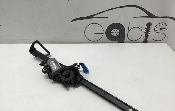 Mercedes-Benz C W205 Seat belt adjustment motor A2058600182