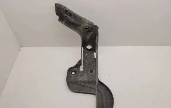 Audi A6 S6 C6 4F Intercooler pipe mounting bracket 4F0145814AB 16910S04