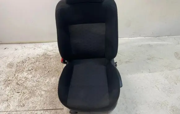 Volkswagen PASSAT B5 Front driver seat 