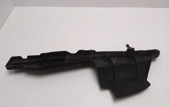 Toyota Auris E180 Other engine bay part 165950Y010