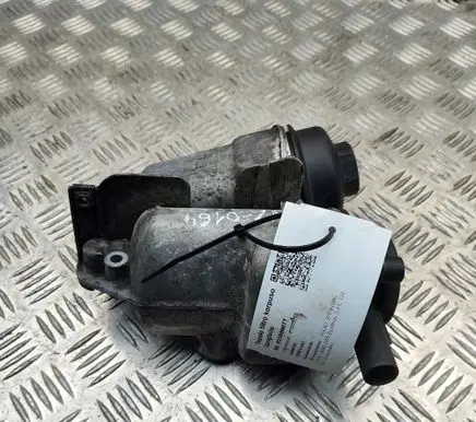 Volvo V70 Oil filter cover 30677920