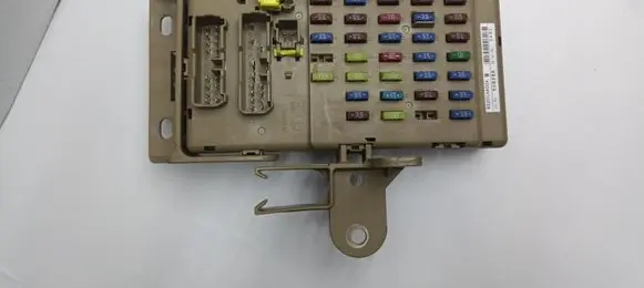 Subaru B9 Tribeca Fuse module 82201XA00A
