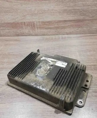Renault Scenic I Engine control unit/module ECU hom7700875745 7700105980 s115300202