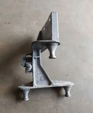 Mercedes-Benz C W203 ABS pump bracket A2034310240