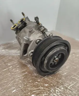 Volvo XC90 Air conditioning (A/C) compressor (pump) 31369335