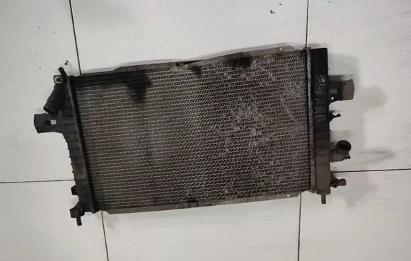 Opel Astra H Intercooler radiator