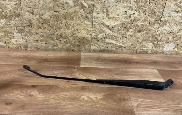 Hyundai Coupe Front wiper blade arm D226ZEA