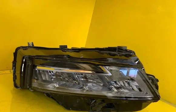 Nissan Rogue Headlight/headlamp 100-8D033