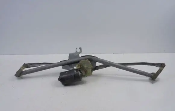 Volkswagen PASSAT B3 Front wiper linkage 357955603A