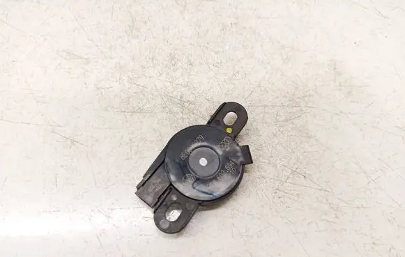 Audi A4 S4 B8 8K Front door speaker 8E0919279