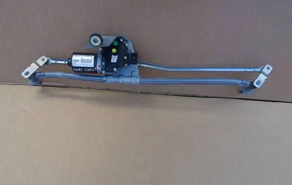 Iveco Daily 6th gen Front wiper linkage and motor W000051914