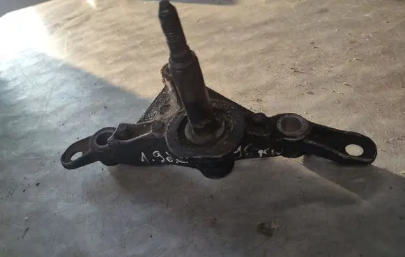 Renault Trafic II (X83) Gearbox mounting bracket