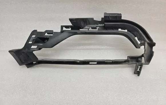 Volvo S90, V90 Fog light bracket 31383905