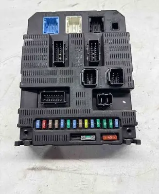 Citroen C4 I Central body control module 9663576480