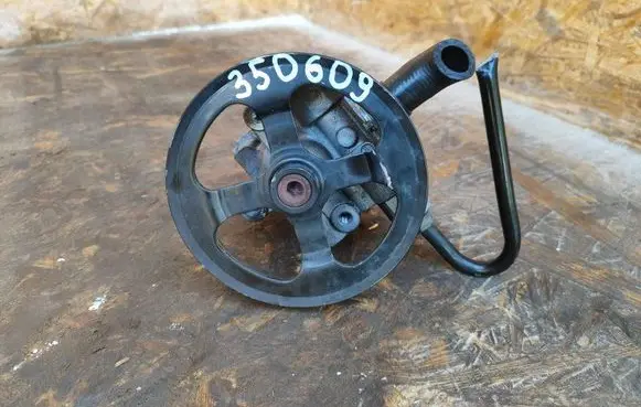 Jeep Patriot Power steering pump 5105048AC