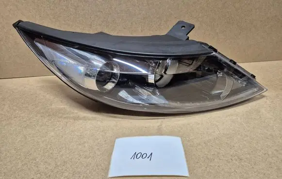 KIA Sportage Headlight/headlamp 921023U250