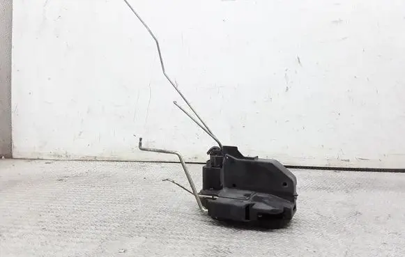 Hyundai Getz Front door lock