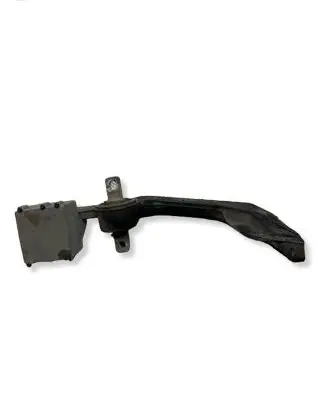 Mercedes-Benz V Class W447 Rear differential/diff mount bracket A4473530095