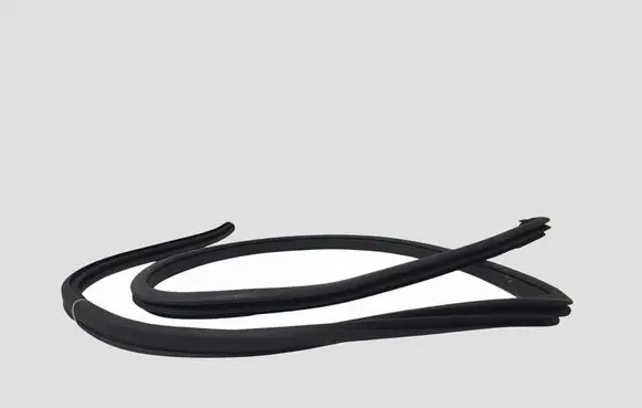 Nissan X-Trail T31 Front door rubber seal