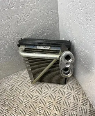 Air conditioning (A/C) radiator (interior)