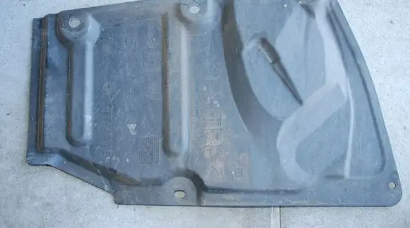Toyota Avensis T270 Rear underbody cover/under tray T275144402041