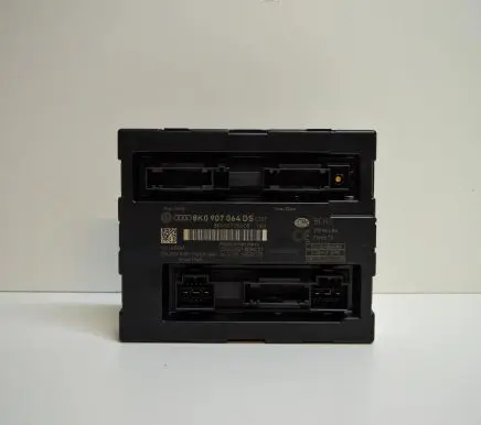 Audi Q5 SQ5 Central body control module 8K0907064DS