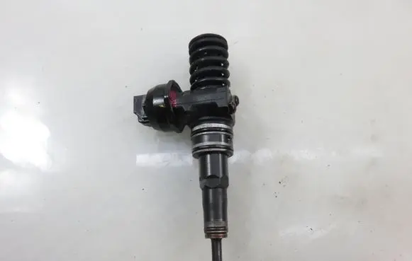 Audi A4 S4 B7 8E 8H Fuel injector 0414720229 038130073BJ