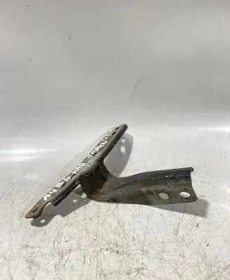 Audi A4 S4 B6 8E 8H Front splash guards bracket 