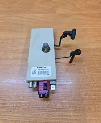 Volvo XC70 Antenna control unit 30679658 13005200