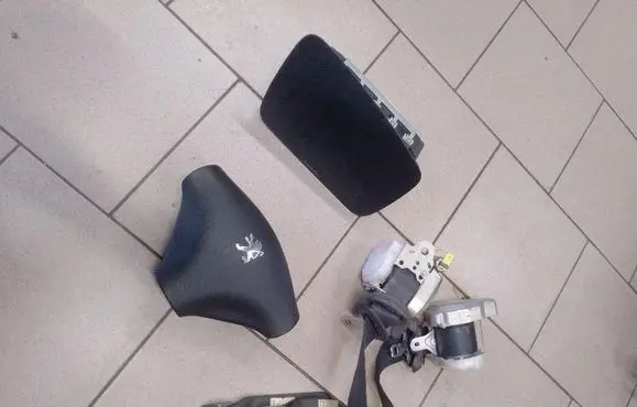 Peugeot 107 Airbag set 