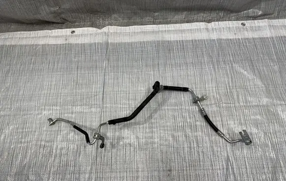 Maserati Ghibli Air conditioning (A/C) pipe/hose 6701549830