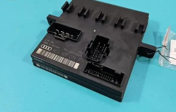 Audi A4 S4 B6 8E 8H Central body control module 8E0907279F IMPRK1572310