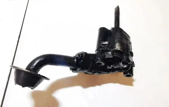 Volkswagen PASSAT B3 Oil pump 049115153b