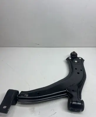 Citroen Xsara Front lower control arm/wishbone 95658884