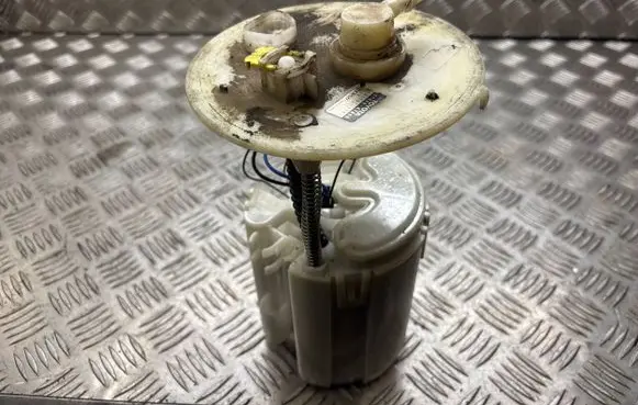 Toyota Prius (NHW20) In-tank fuel pump 7702047040