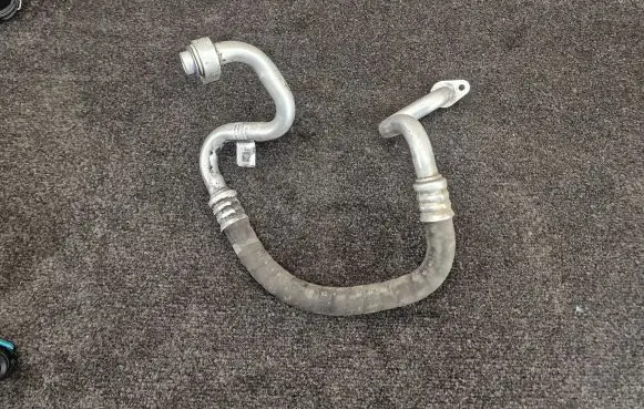 Jaguar F-Pace Air conditioning (A/C) pipe/hose M8A219N602CB