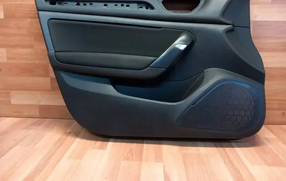 Renault Megane IV Front door card panel trim 809018715R