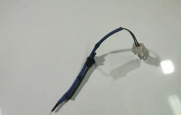 Hyundai i30 Outside/exterior temperature sensor 