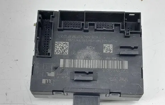 Audi A3 S3 8V Door control unit/module 5Q0959592E