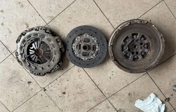 Mercedes-Benz Sprinter W906 Clutch set kit A0012526405