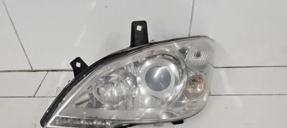 Mercedes-Benz Vito Viano W639 Headlight/headlamp A6398202861 1ZS00962731