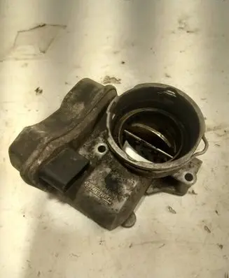 Volkswagen PASSAT B6 Throttle valve 03g128063b