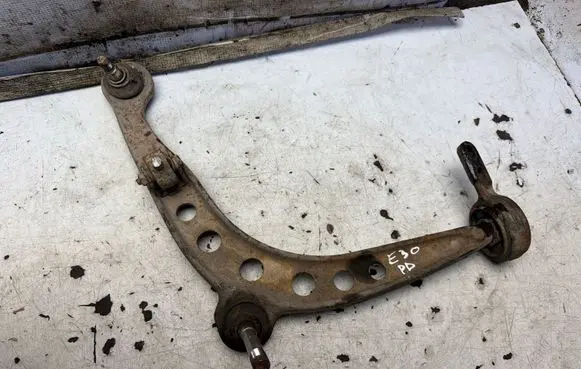 BMW 3 E30 Front lower control arm/wishbone