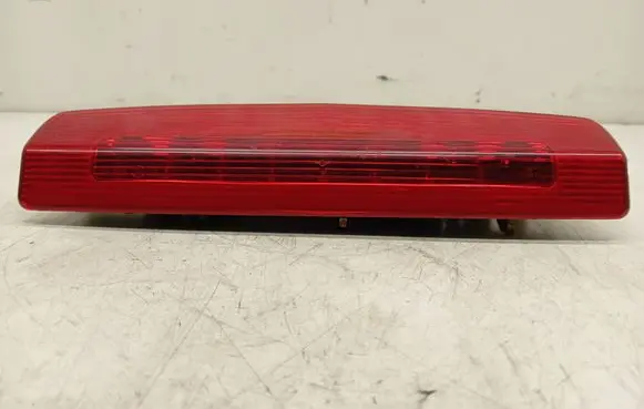 Opel Zafira B Third/center stoplight 13211587 417801 565461589