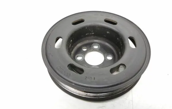 Volkswagen PASSAT B6 Crankshaft pulley 06A105255F